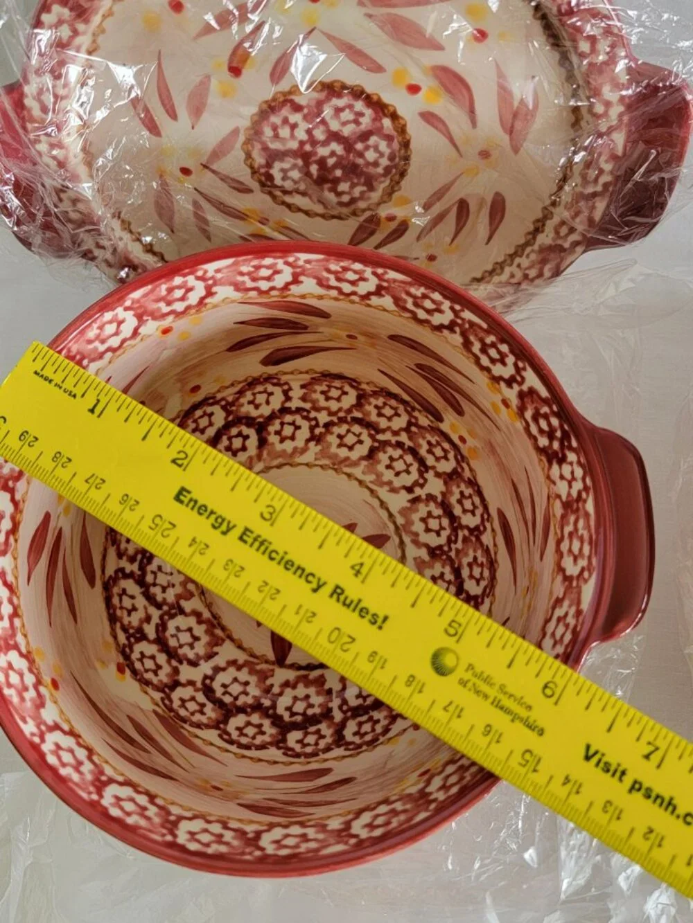 Temptations Cranberry 2 NEW Nesting Bowls Ceramic Trivet Lid-It Lids & Covers